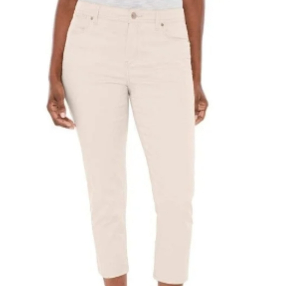 NWT Chicos Capri length